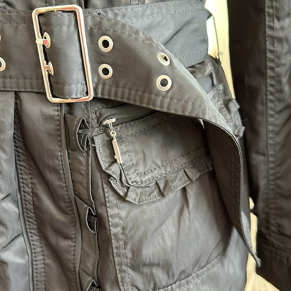 White House Black Market trench coat - Picture 3 of 12